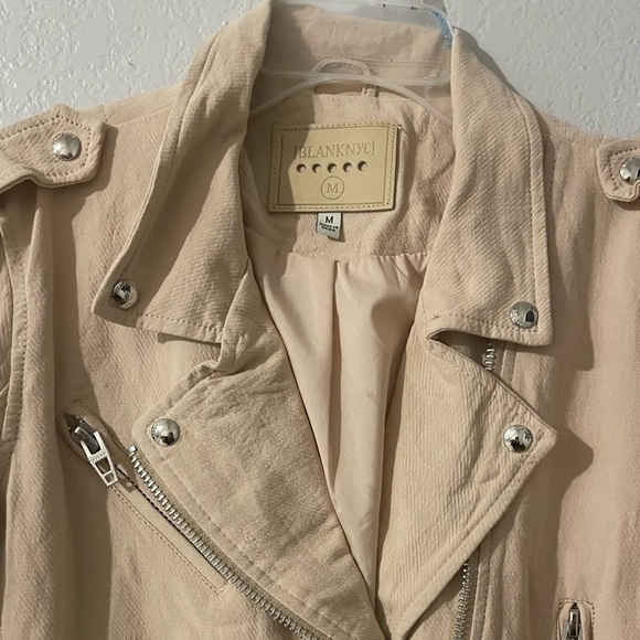 NWT BLANKNYC Women's Crepe Moto Jacket Zips Snaps Adjust Belt Tan - Picture 5 of 5